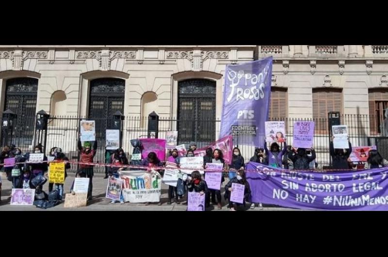 Jujeñas se manifestaron a cinco años de la marcha Ni una menos