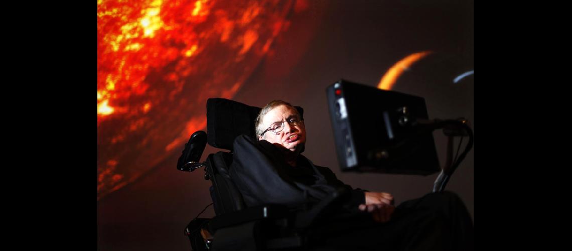 Pequentildea biografiacutea de Stephen William Hawking un hombre enorme