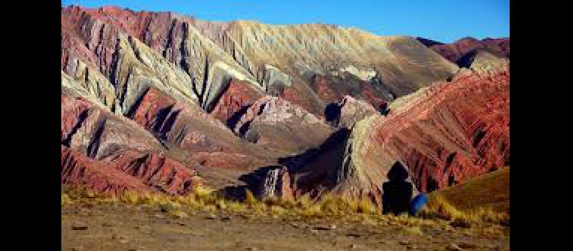 Las Serraniacuteas de Hornocal el cerro de los 14 colores en la Quebrada de Humahuaca