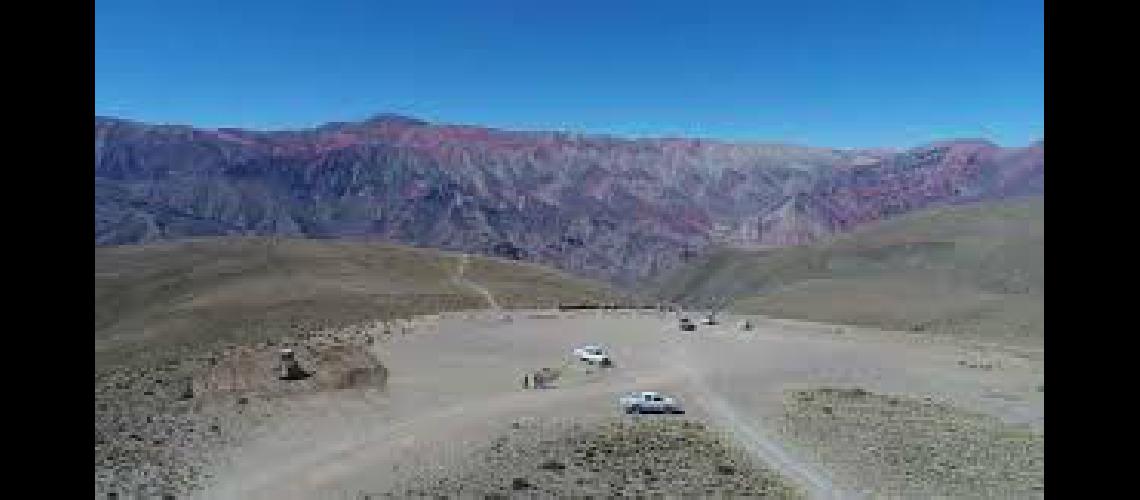 Las Serraniacuteas de Hornocal el cerro de los 14 colores en la Quebrada de Humahuaca