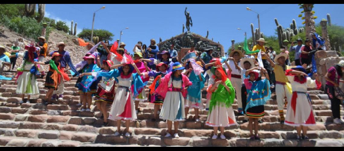 Celebraron el Diacutea del carnavalito