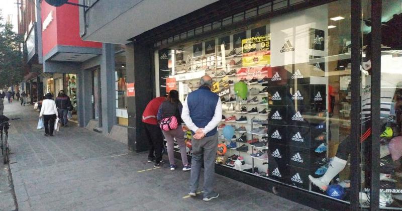 El comercio con la esperanza de un repunte en ventas