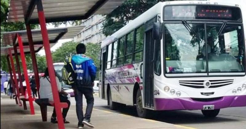 Por el Diacutea del Trabajador no habraacute colectivos desde las 22 del viernes 