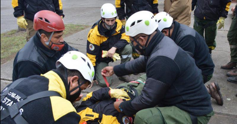 Culmina curso estrateacutegico sobre buacutesqueda y rescate de montantildea