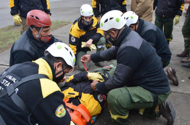 Culmina curso estrateacutegico sobre buacutesqueda y rescate de montantildea