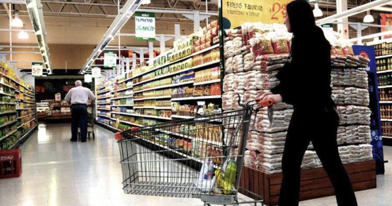 Lanzaraacuten una canasta con 120 productos a precios congelados