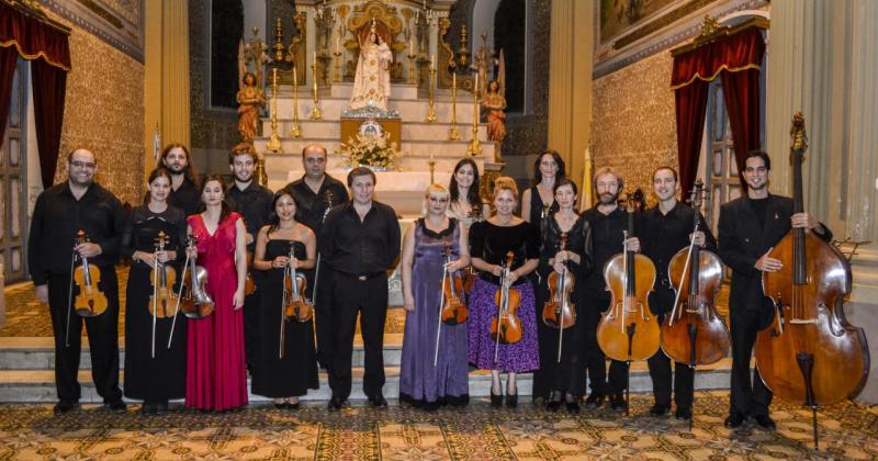 El Mozarteum abre su 40ordm Temporada con actuacioacuten de la Camerata UCASAL