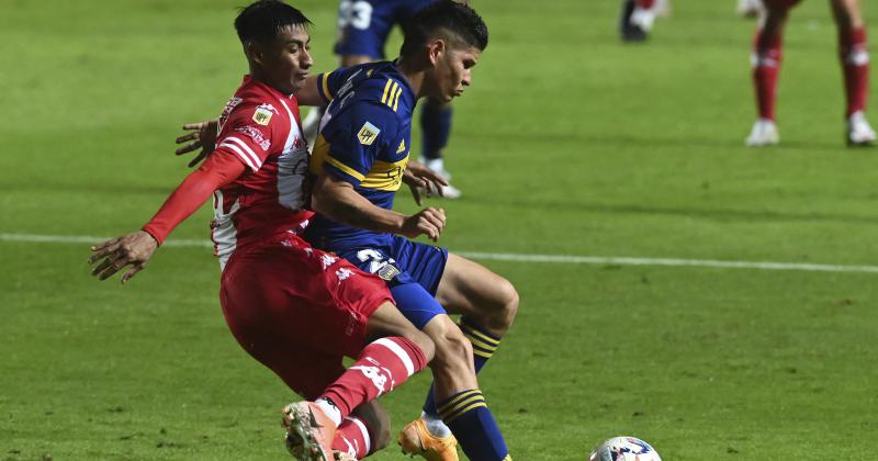 Boca se quedoacute en el segundo tiempo y Unioacuten le empatoacute a 10 minutos del final