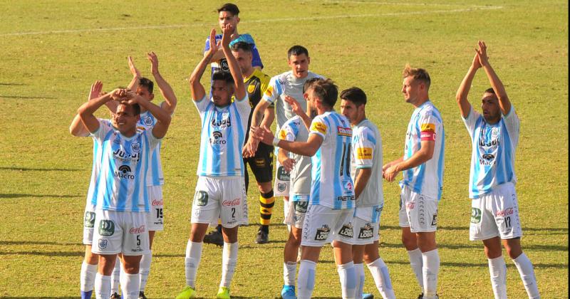 Gimnasia y Esgrima de Jujuy iraacute con un cambio ante Barracas