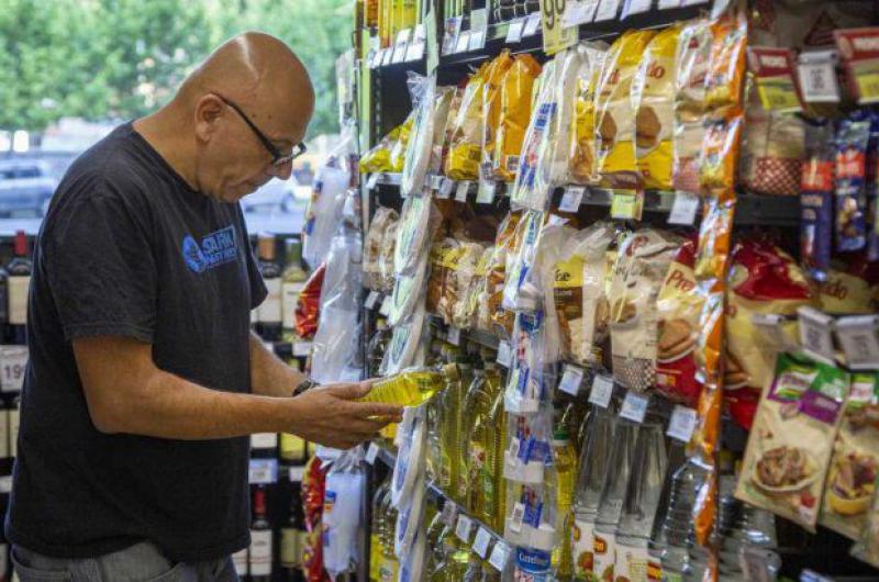 Piden a supermercadistas no subir los precios y una canasta para Navidad