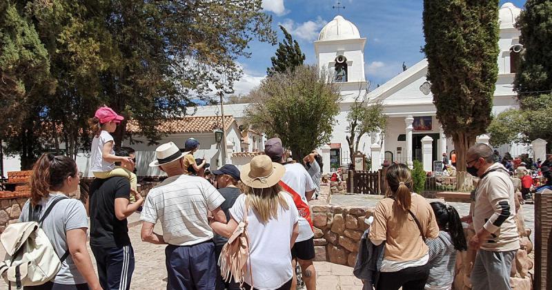 Jujuy espera un exitoso fin de semana largo turiacutestico