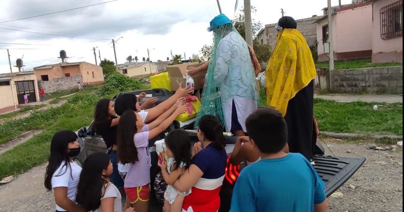 Los Reyes Magos visitaron a los nintildeos en Tupac Amaru