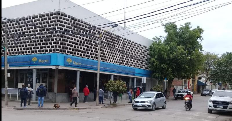 La Bancaria resolvioacute levantar el paro de 72 horas previsto