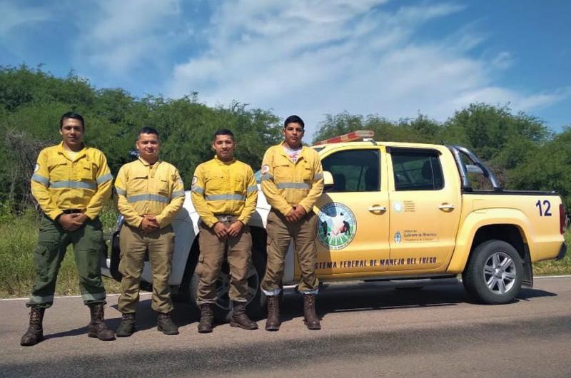 Brigadistas de Jujuy prestaraacuten servicio en incendios de Corrientes