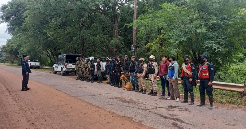 Policiacuteas rescataron a un pescador extraviado