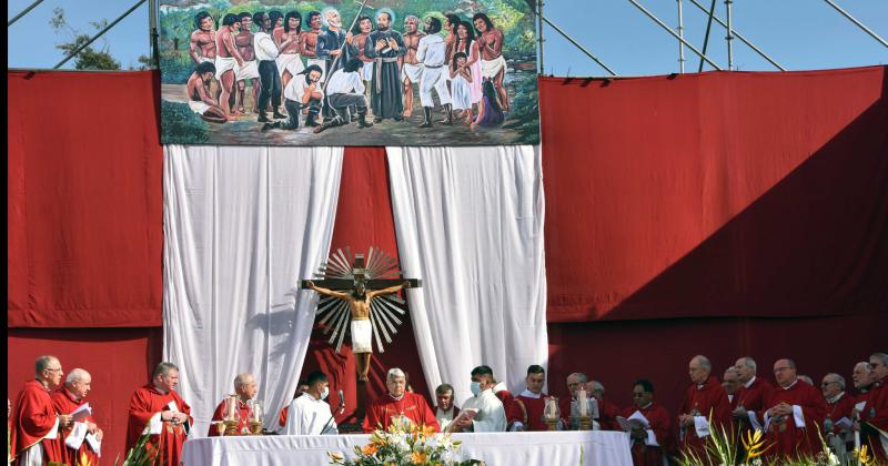 El enviado del Papa beatificoacute al sacerdote Pedro Ortiacutez de Zaacuterate