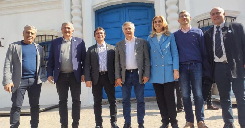 Con un llamado a la unidad Morales rindioacute homenaje a los Heacuteroes en Tucumaacuten