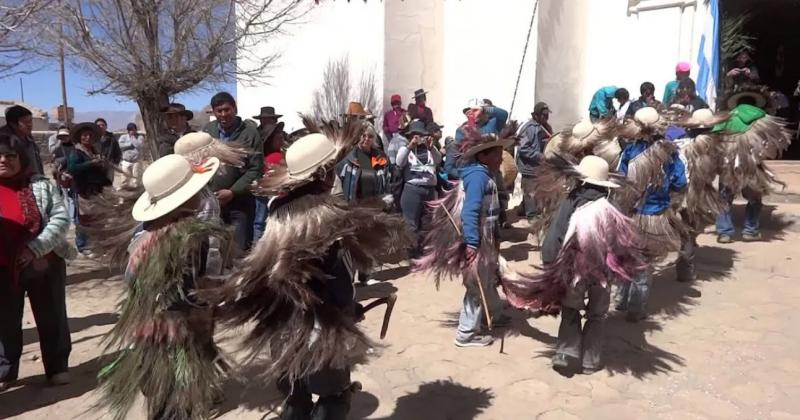 Presentacioacuten de samilantes en la previa al Toreo de la Vincha