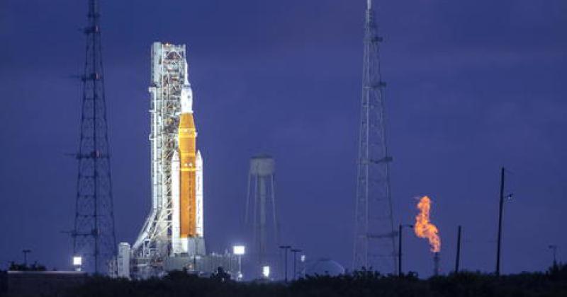 Una fuga de combustible frena el viaje del megacohete Artemis a la Luna