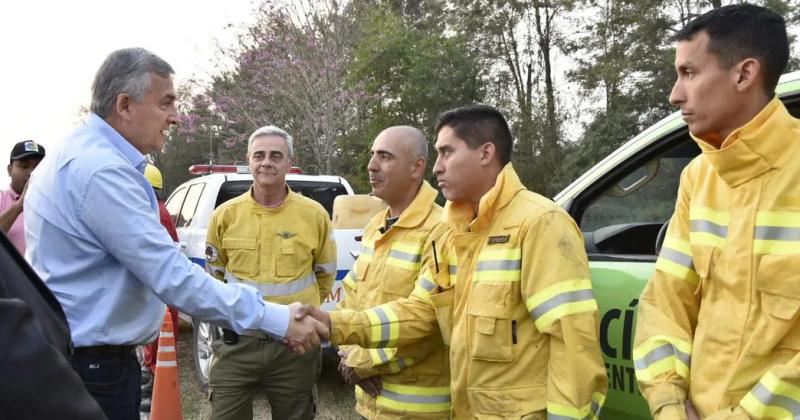 El gobernador de la provincia recorrioacute la zona afectada por los incendios forestales en Yuto y Caimancito 