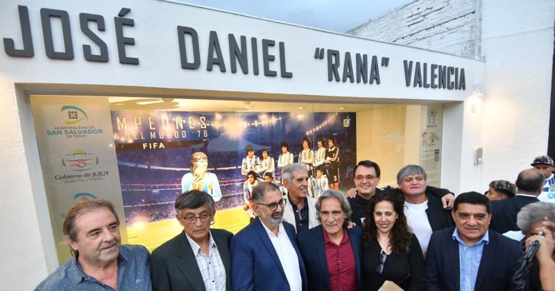 Emotivo homenaje a Daniel El Rana Valencia