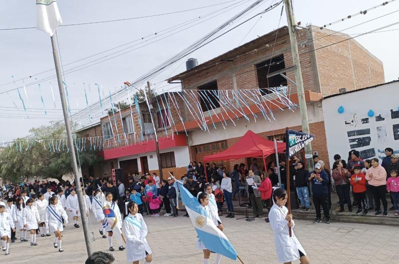 Un nuevo llamado al diaacutelogo en el Diacutea de la Independencia 