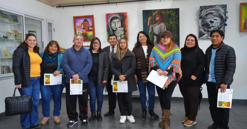 Invitan a vecinos de San Pedro a visitar la exposicioacuten de arte Pachamama tierra viva