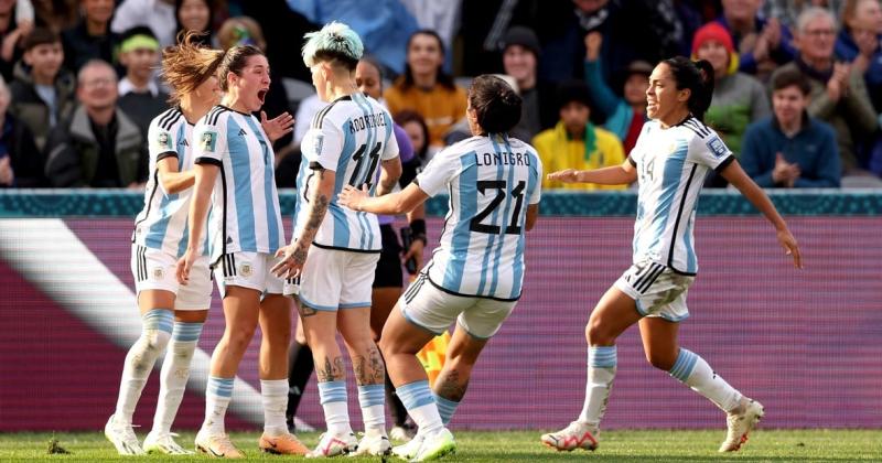 Argentina lo remontoacute igualoacute ante Sudaacutefrica y mantiene las chances en el Mundial Femenino