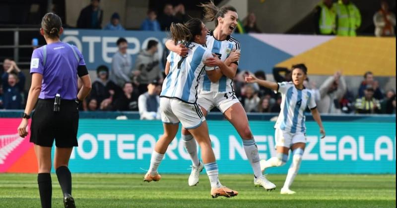 Argentina lo remontoacute igualoacute ante Sudaacutefrica y mantiene las chances en el Mundial Femenino