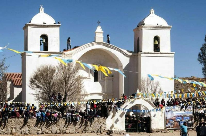 Fiesta en honor a la Virgen de la Asuncioacuten y Toreo de la Vincha 