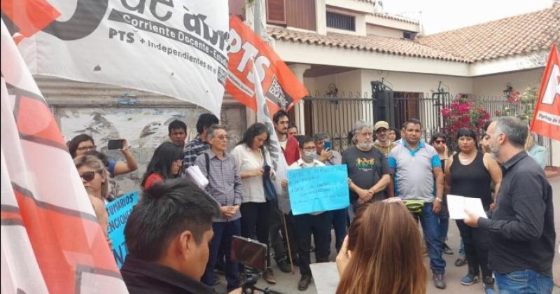 Tras un reclamo unitario absolvieron al docente Andreacutes Garciacutea