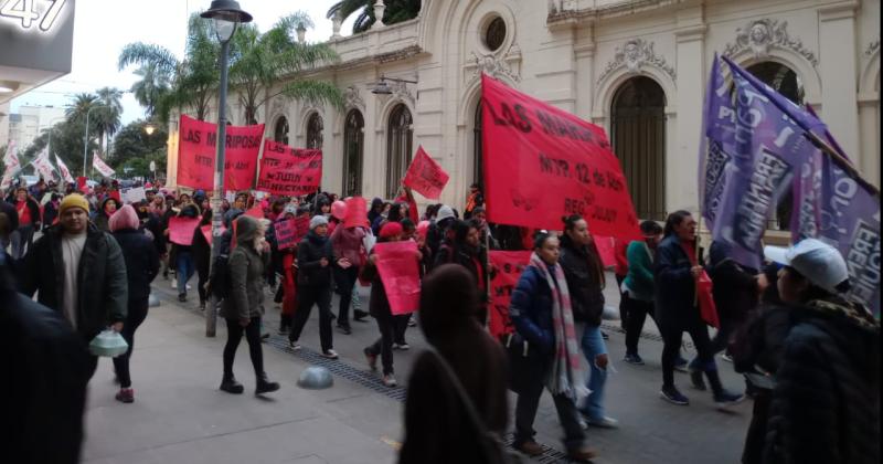 Movilizaron por callesceacutentricas en el marco del Ni una menos