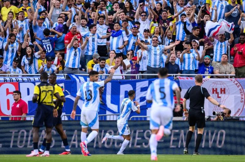 Argentina le ganoacute a Ecuador en el primer amistoso previo a la Copa Ameacuterica