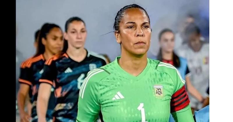 Vanina Correa se despide del fuacutetbol profesional a los 40 antildeos