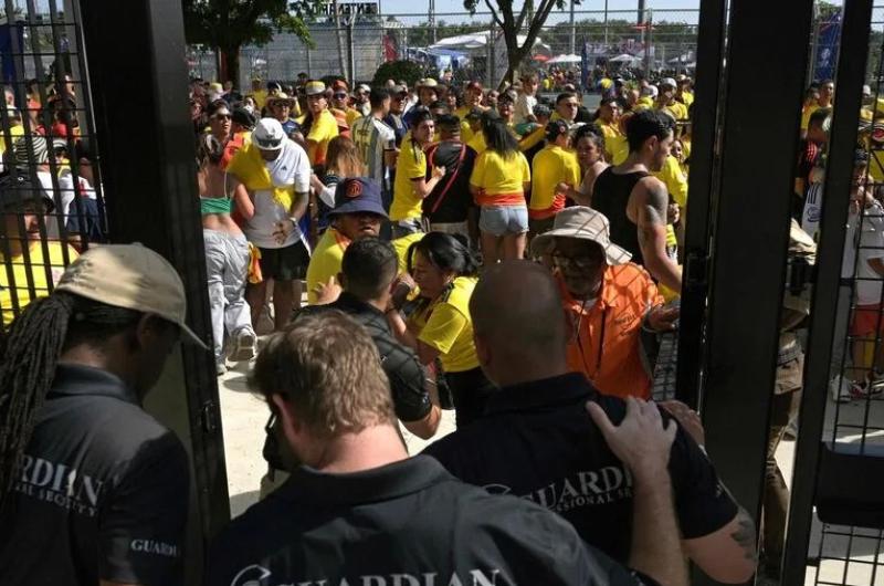 El comunicado de la Conmebol por los incidentes que se generaron antes de la final