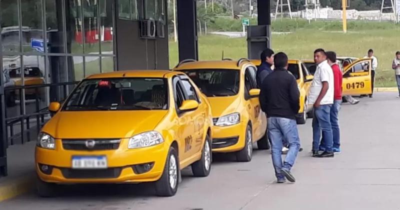 Taxistas advierten una caiacuteda del 50-en-porciento- en los servicios en San Salvador de Jujuy