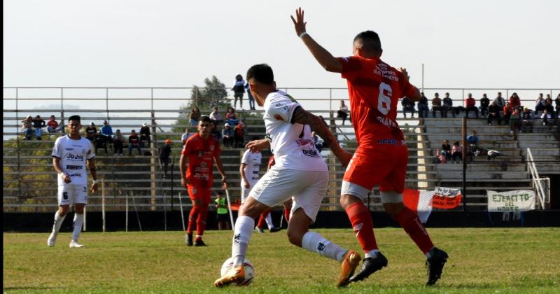 Zapla y Atleacutetico San Pedro quedaron a mano en la ida de semifinales