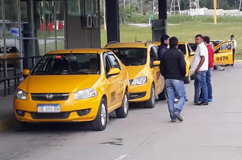 Taxistas advierten una caiacuteda del 50-en-porciento- en los servicios en San Salvador de Jujuy