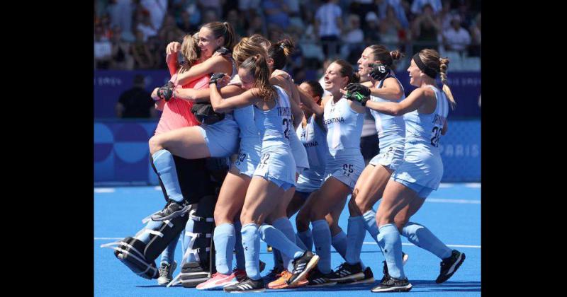 Cosentino se convirtioacute en heroiacutena y metioacute a Las Leonas en las semifinales de los Juegos Oliacutempicos