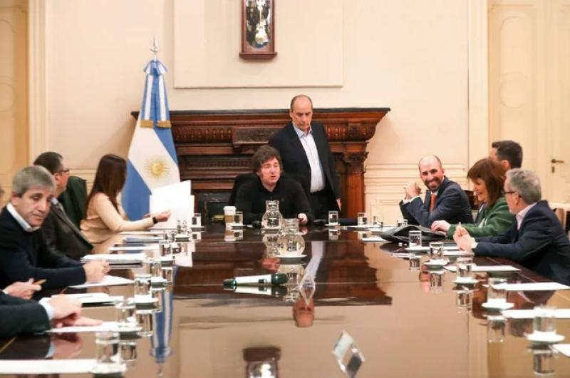 Milei encabezoacute una nueva reunioacuten de Gabinete tras la crisis en los mercados