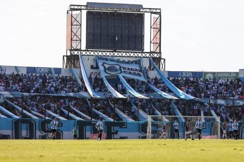 Interna en la tribuna del Lobo- un hincha fue atacado y sufrioacute una herida en el cuello