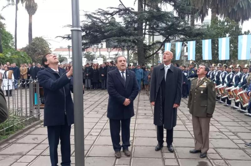 Acto en conmemoracioacuten por el 212deg aniversario del Eacutexodo Jujentildeo