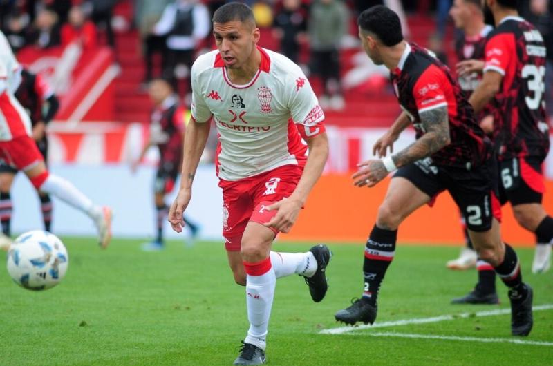 Huracaacuten defiende la cima del campeonato visitando a Argentinos Juniors