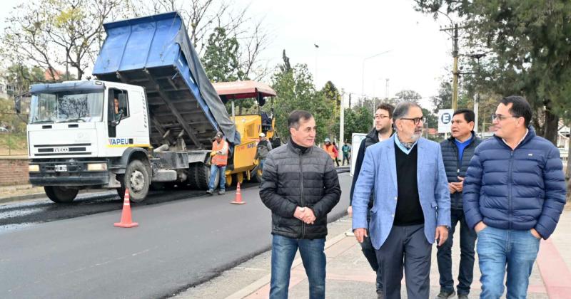 Plan de pavimentacioacuten- habilitaron Av Espantildea y pronto calle Guemes