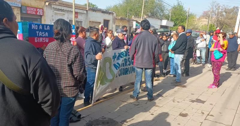 Vamos a dar pelea hasta las uacuteltimas consecuencias sentildealoacute Juan Flores