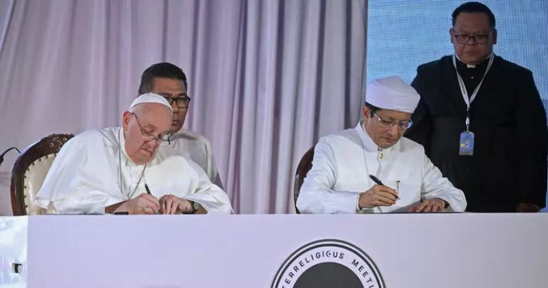 Francisco visitaraacute a misionero argentino en Papua Nueva Guinea