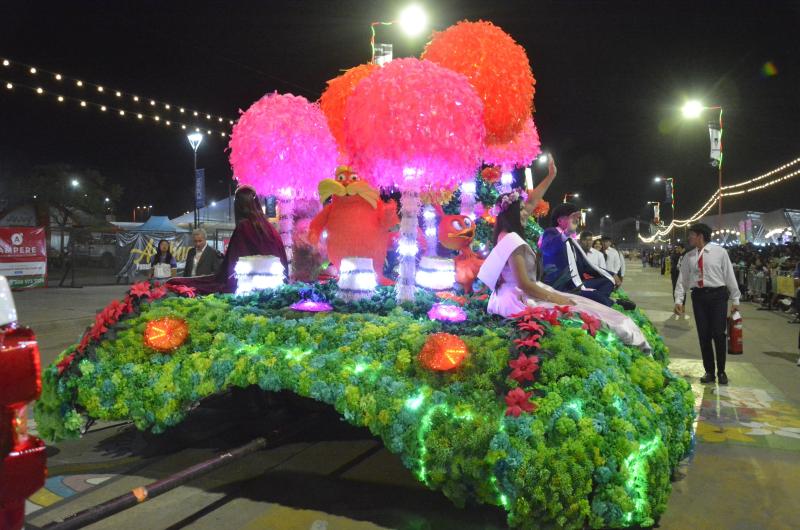 Orden de desfile de las 68 carrozas y carruajes en Ciudad Cultural