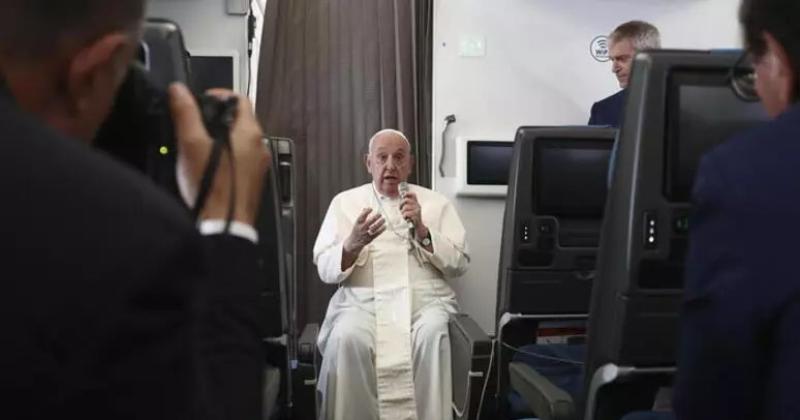 El Papa advirtioacute que todaviacutea no decidioacute si visitaraacute la Argentina