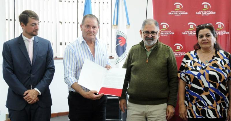 Rauacutel Jorge recibioacute a Ramoacuten Dupuy en el  marco de un Congreso contra la Infancia