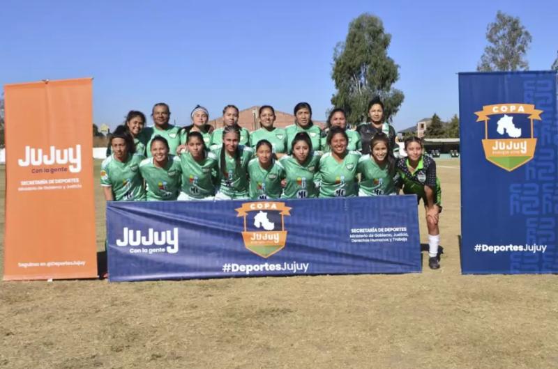 Atleacutetico El Carmen se consagroacute campeoacuten de la Copa Jujuy en fuacutetbol femenino